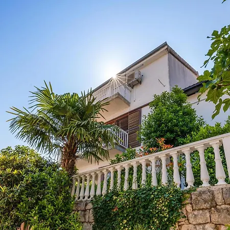 Dom wakacyjny Gorgeous In With Wifi Blace